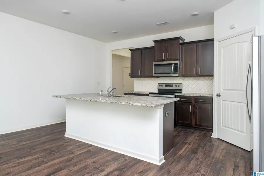 794 VALLEY CIRCLE, Leeds, AL 35094 - Image #3