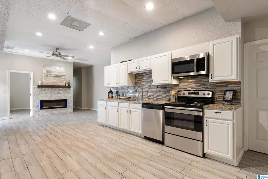 404 PATTON CHAPEL LANE, Hoover, AL 35226 - Image #2