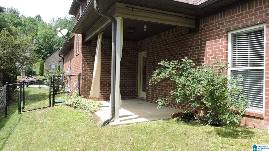 425 BALLANTRAE ROAD, Pelham, AL 35124 - Image #3