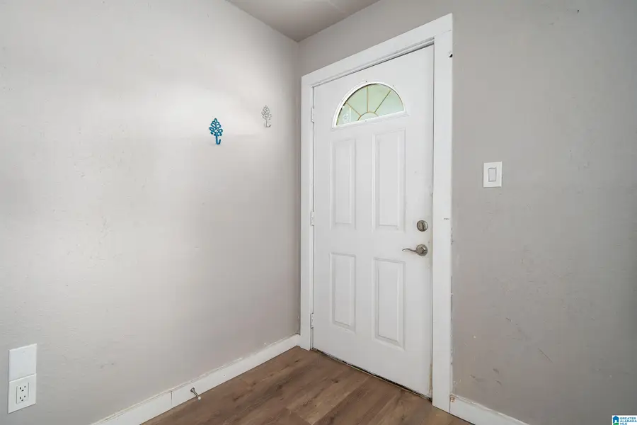 524 AVENUE Z, Birmingham, AL 35214 - Image #2