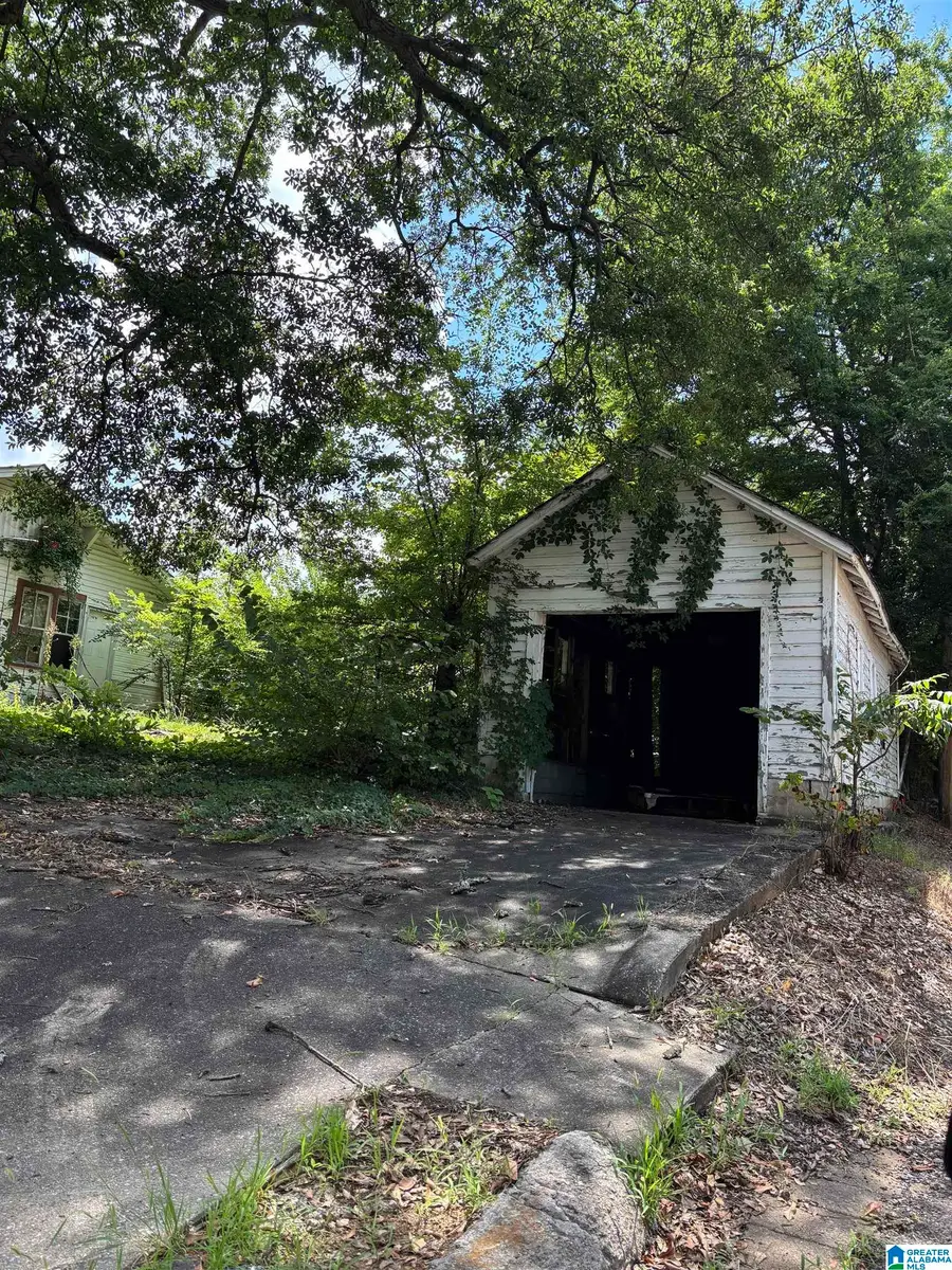 4700 AVENUE R, Birmingham, AL 35208 - Image #2