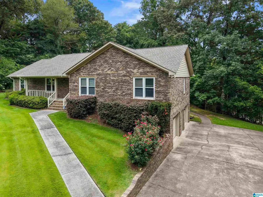 1044 MELISSA CIRCLE, Leeds, AL 35094 - Image #2