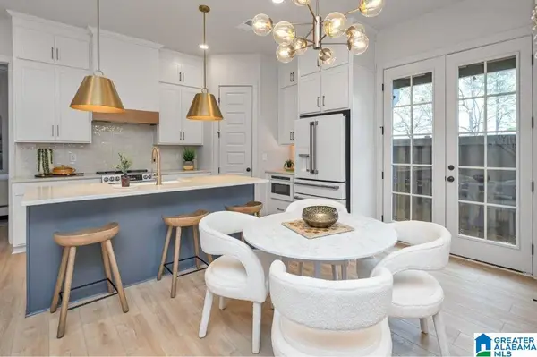 1686 THATCHAM LANE, Hoover, AL 35244