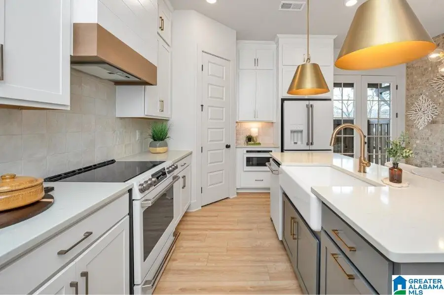 1686 THATCHAM LANE, Hoover, AL 35244 - Image #2