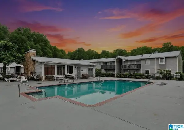 708 WOODLAND VILLAGE, Homewood, AL 35216