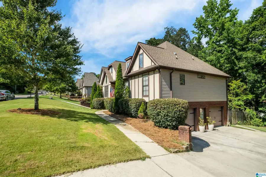 110 EAGLE COVE DRIVE, Pelham, AL 35124 - Image #2