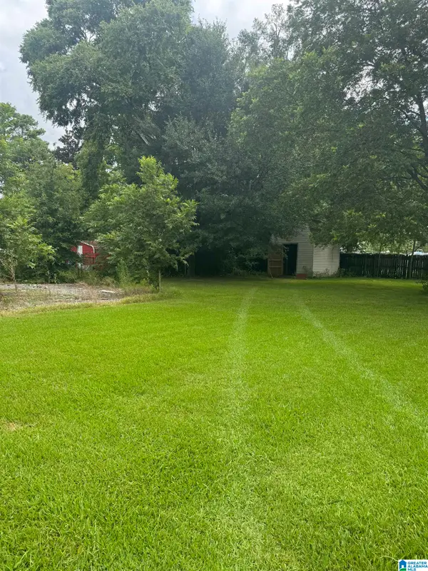 91 VINES AVENUE, Hueytown, AL 35023