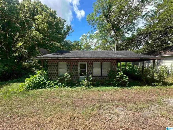 202 MONTGOMERY STREET, Warrior, AL 35180