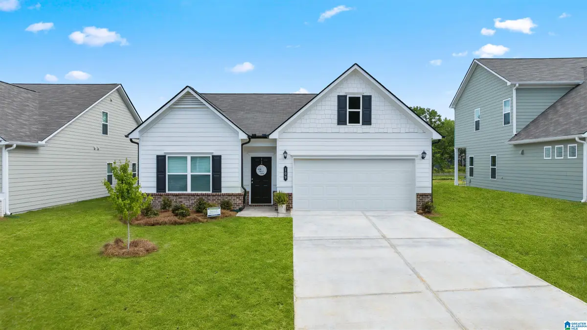 613 PINE VALLEY TRAIL, Columbiana, AL 35051 - Image #1