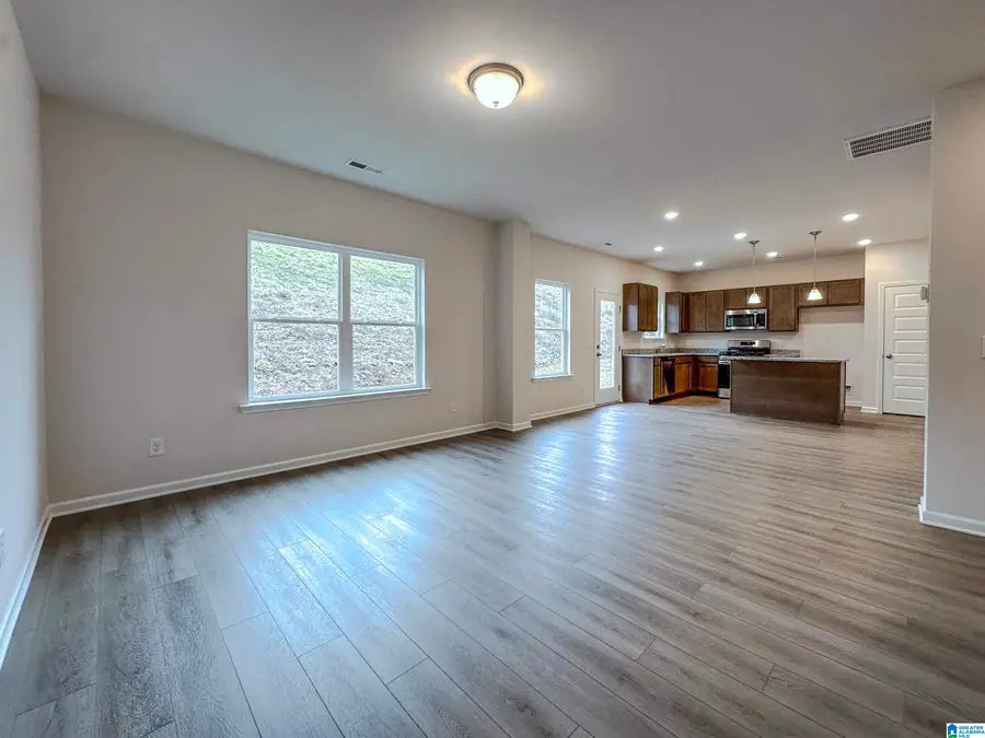 2037 VALLEY RUN, Leeds, AL 35094 - Image #2