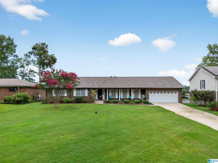 2110 COVE CIRCLE N, Gadsden, AL 35903 - Image #2