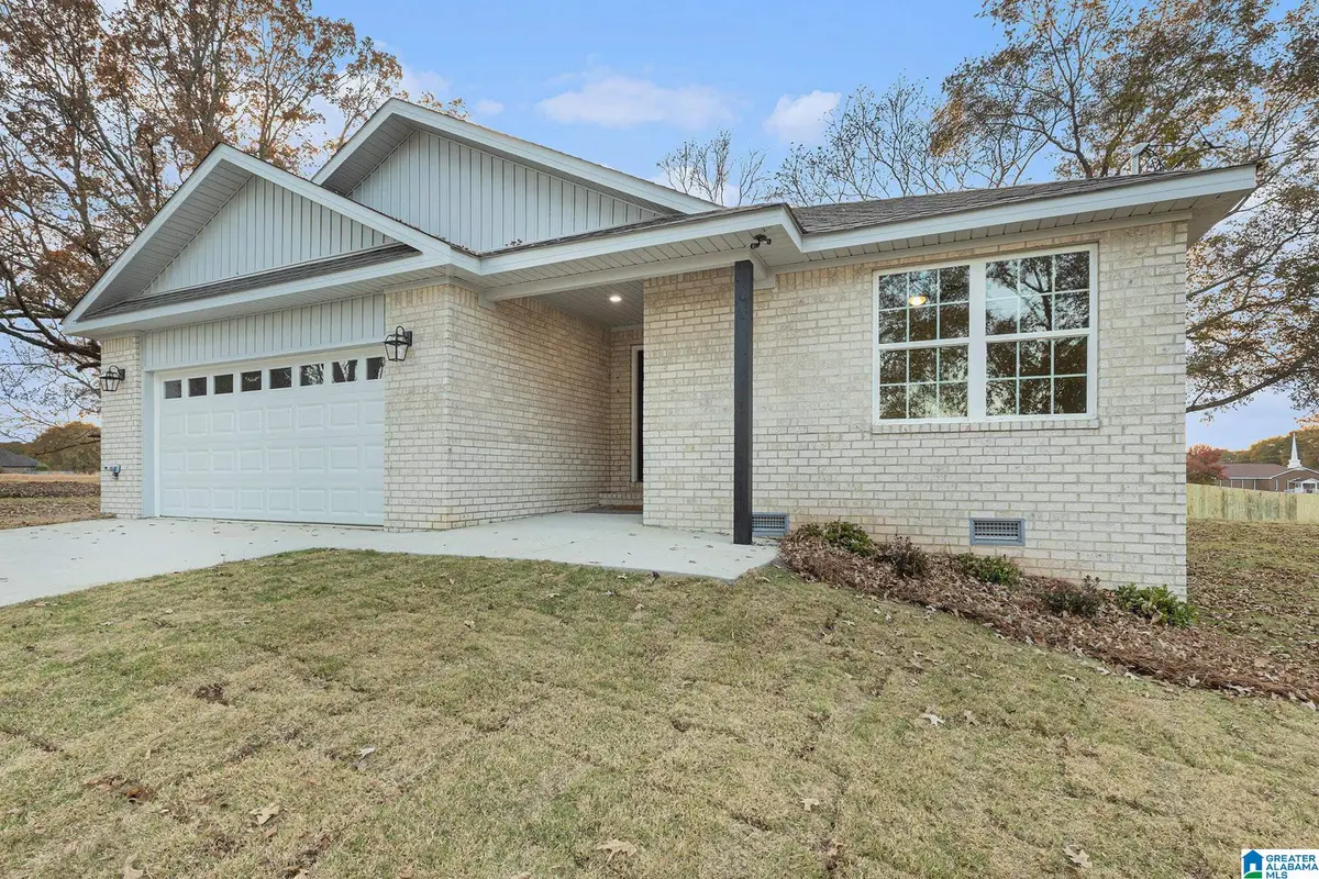 1421 COUNTY ROAD 411, Clanton, AL 35045 - Image #1