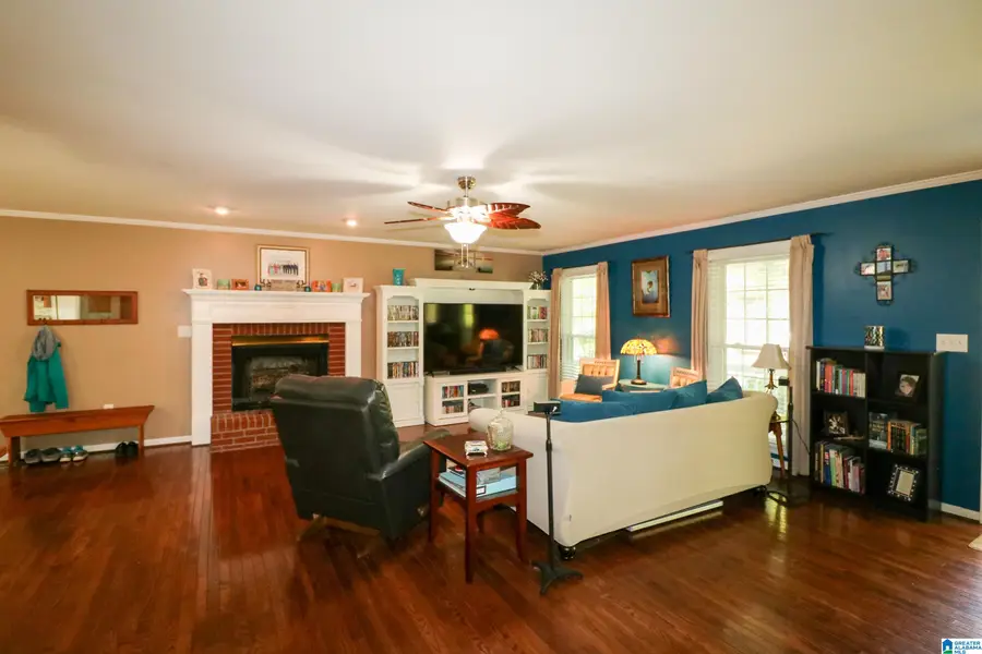 200 MAPLEWOOD CIRCLE, Pell City, AL 35128 - Image #3