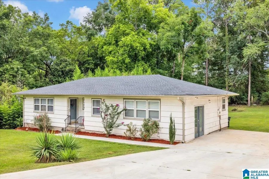 2033 30TH AVENUE N, Bessemer, AL 35023 - Image #2