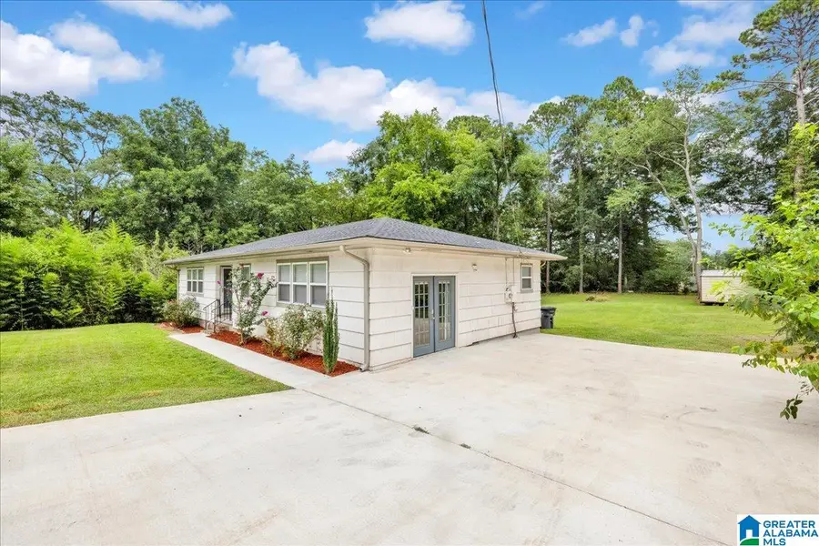 2033 30TH AVENUE N, Bessemer, AL 35023 - Image #3