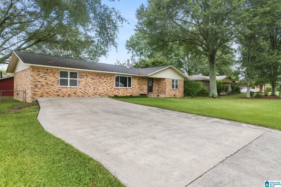 1941 DIALSDALE DRIVE SW, Cullman, AL 35055 - Image #3