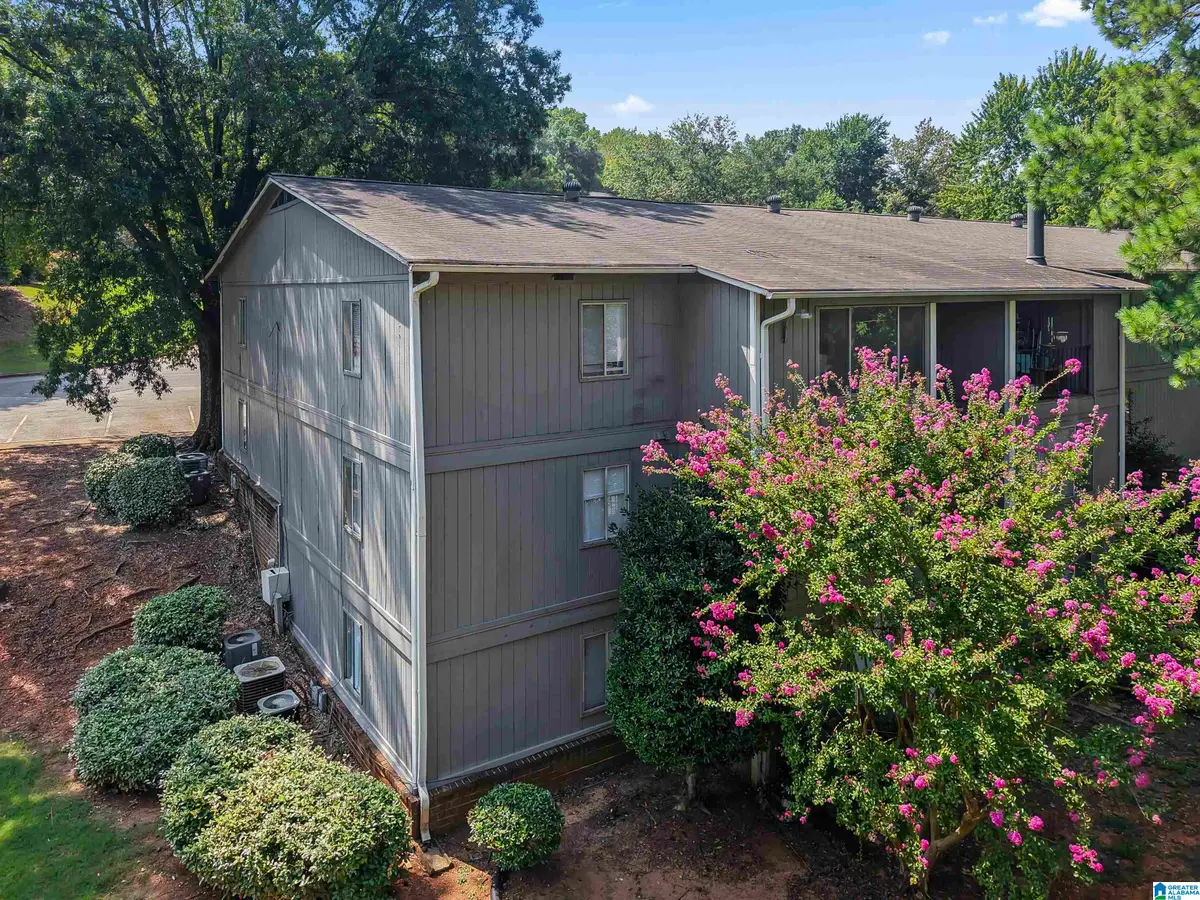 400 SKYVIEW DRIVE, Birmingham, AL 35209 - Image #1