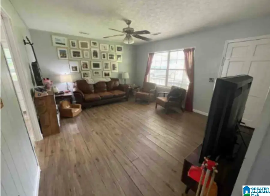 928 MCKINLEY DRIVE, Roanoke, AL 36274 - Image #2