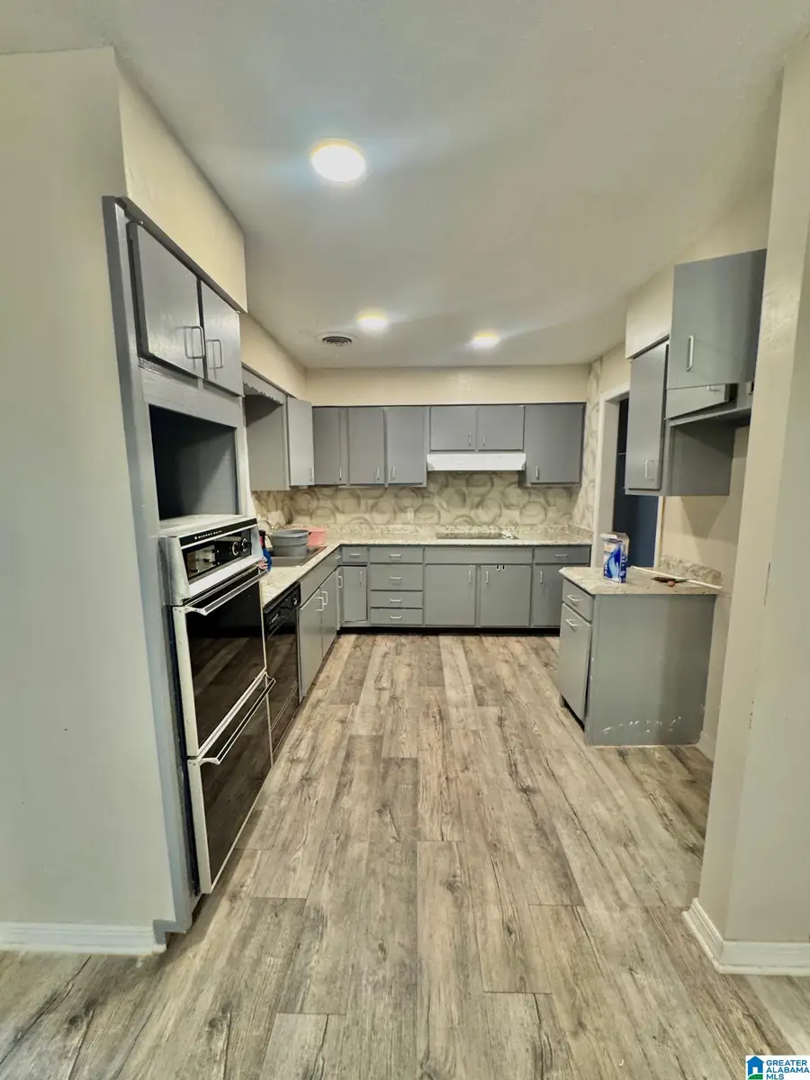 708 YNESTRA DRIVE, Mobile, AL 36609 - Image #2