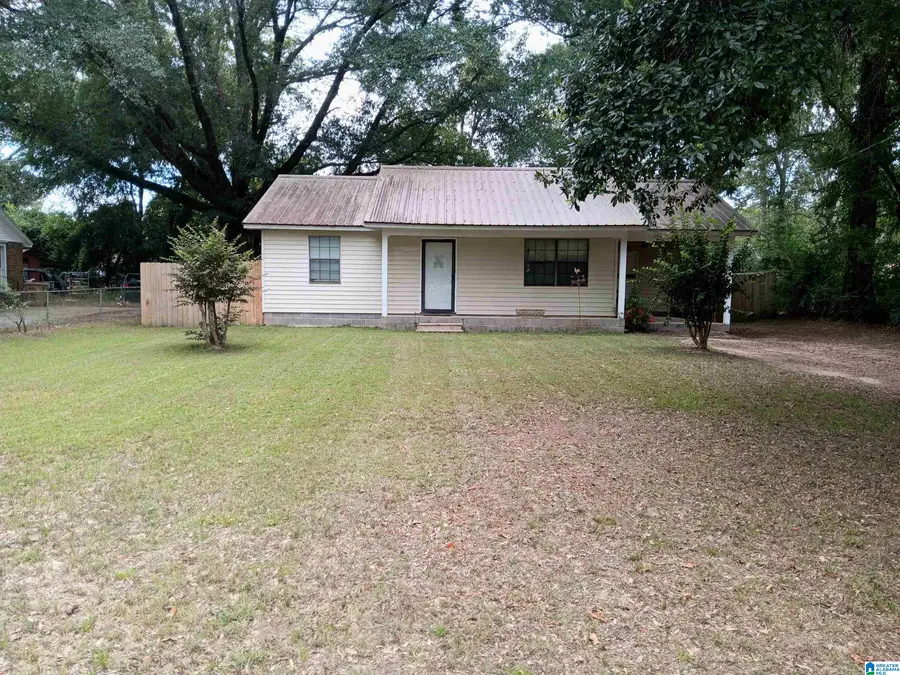 215 GREENBRIAR STREET, Selma, AL 36701 - Image #2