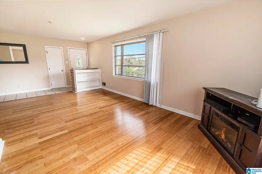 2532 5TH STREET NE, Center Point, AL 35215 - Image #3