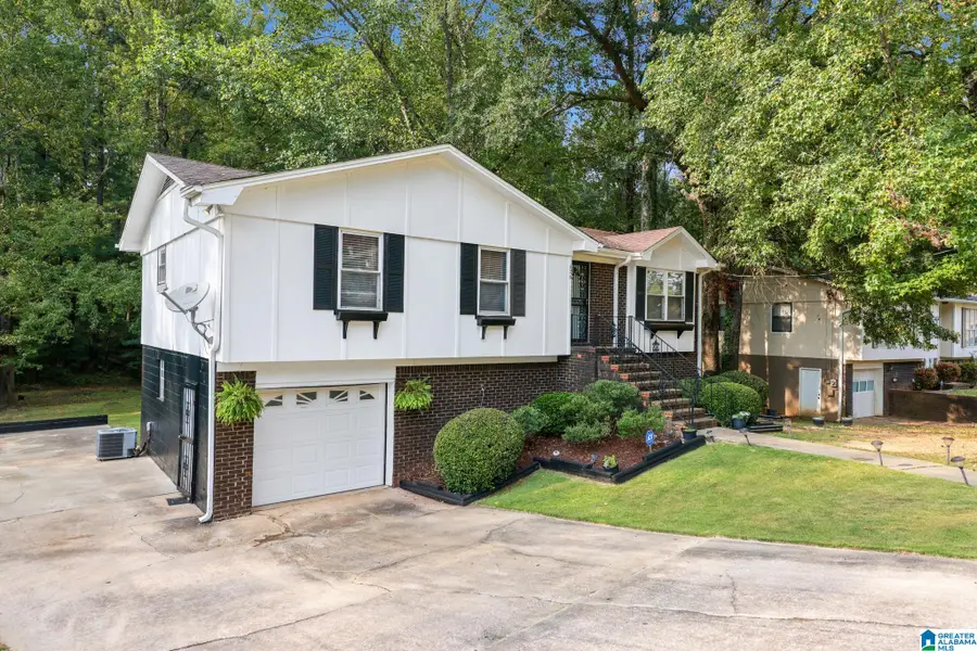 626 BASSWOOD DRIVE, Adamsville, AL 35005 - Image #2