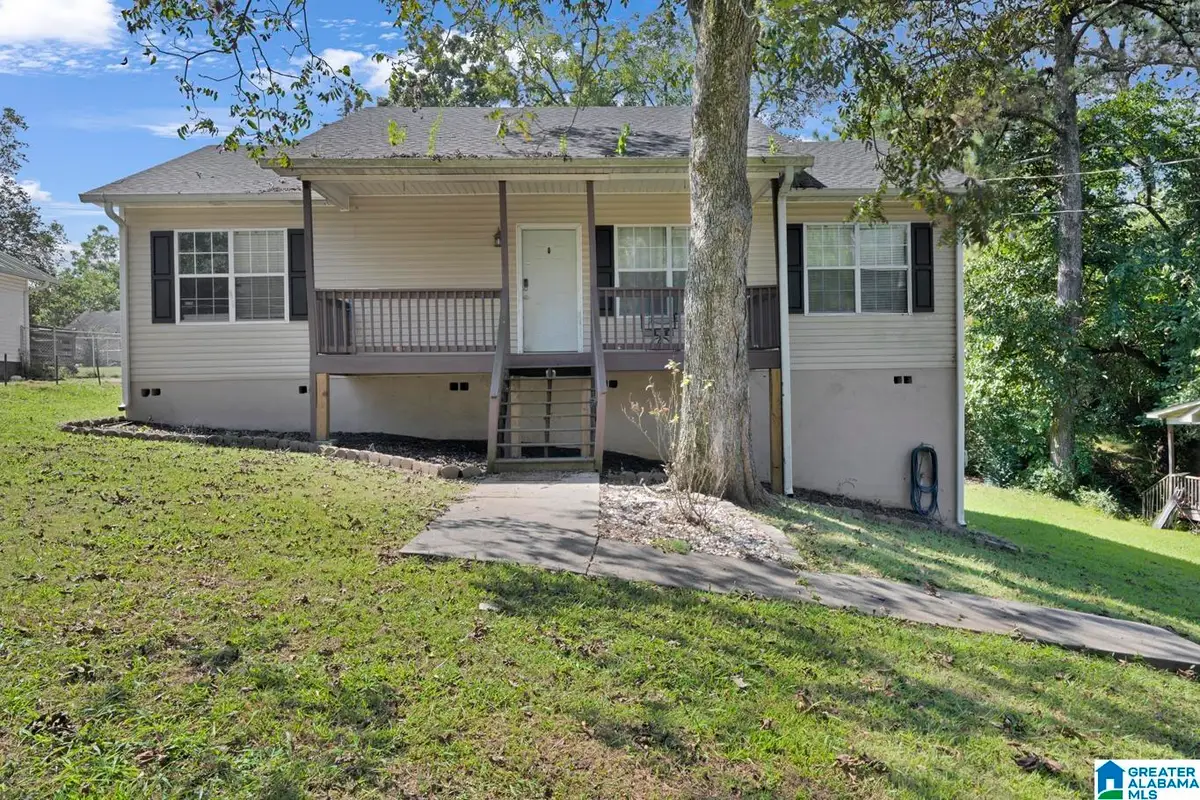 8119 SKINNER AVENUE, Leeds, AL 35094 - Image #1
