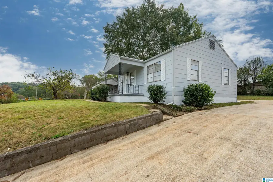 422 11TH STREET S, Bessemer, AL 35020 - Image #3