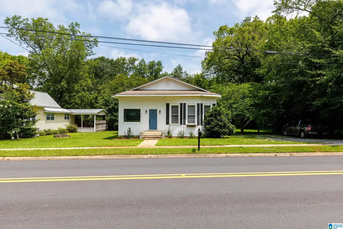 210 E COLLEGE STREET, Columbiana, AL 35051 - Image #1