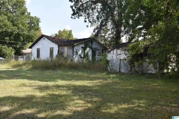 210 CHESTNUT AVENUE, Bessemer, AL 35020