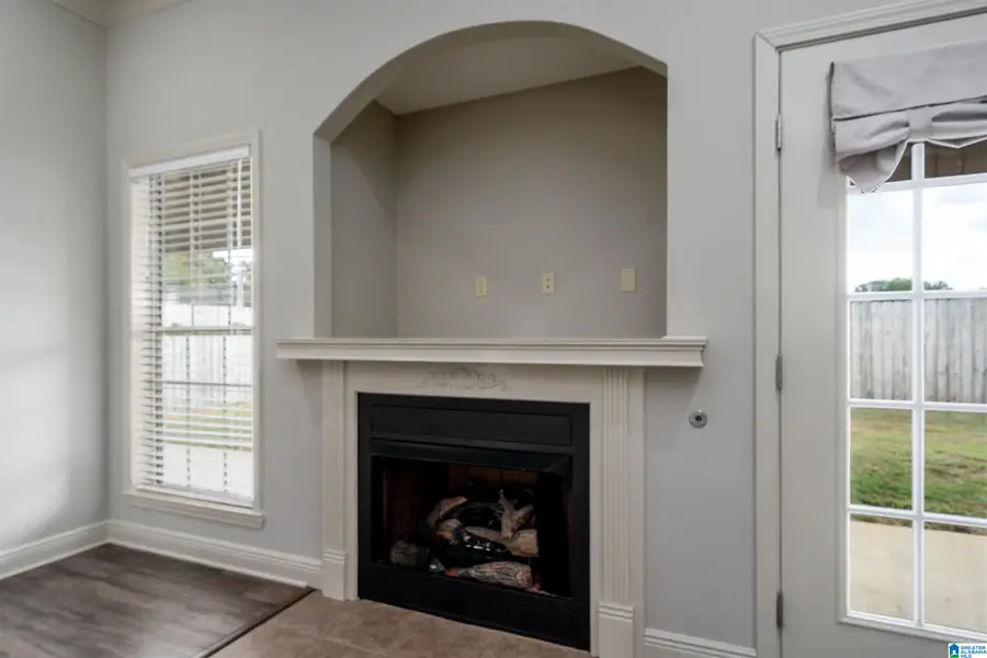 16384 CHEROKEE BEND PARKWAY, Moundville, AL 35474 - Image #2