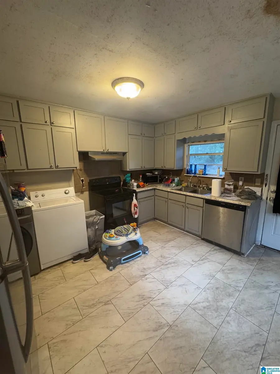 17 19TH AVENUE NW, Center Point, AL 35215 - Image #2