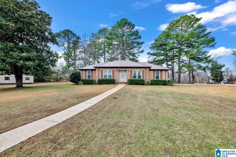 909 LONGVIEW CIRCLE, Adamsville, AL 35005 - Image #3