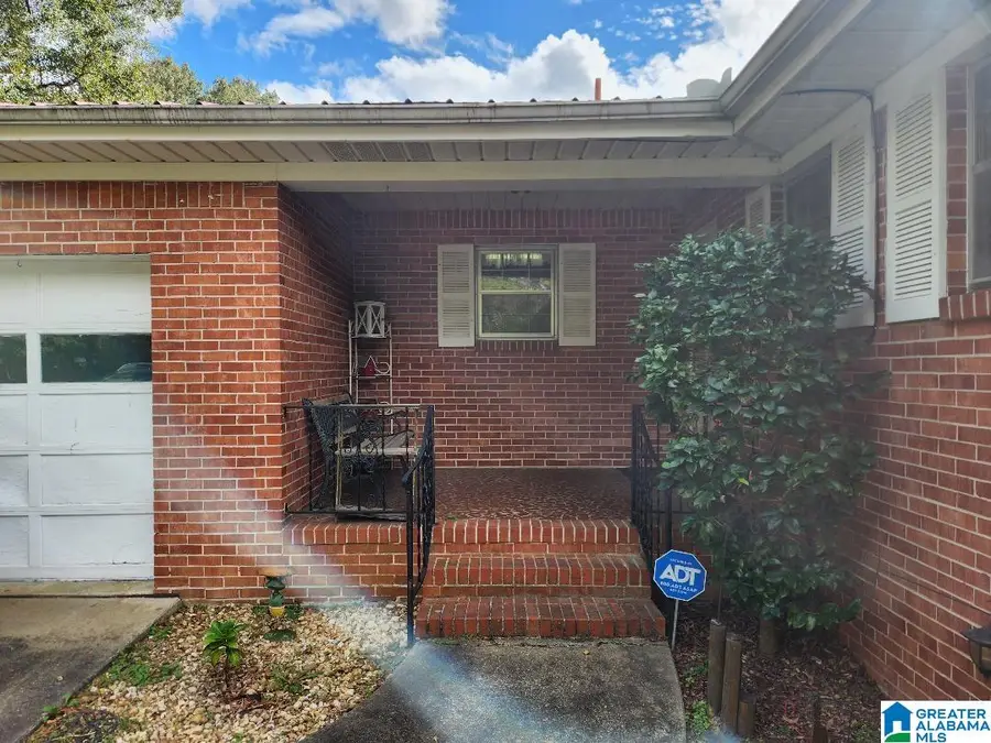 805 9TH WAY, Pleasant Grove, AL 35127 - Image #2