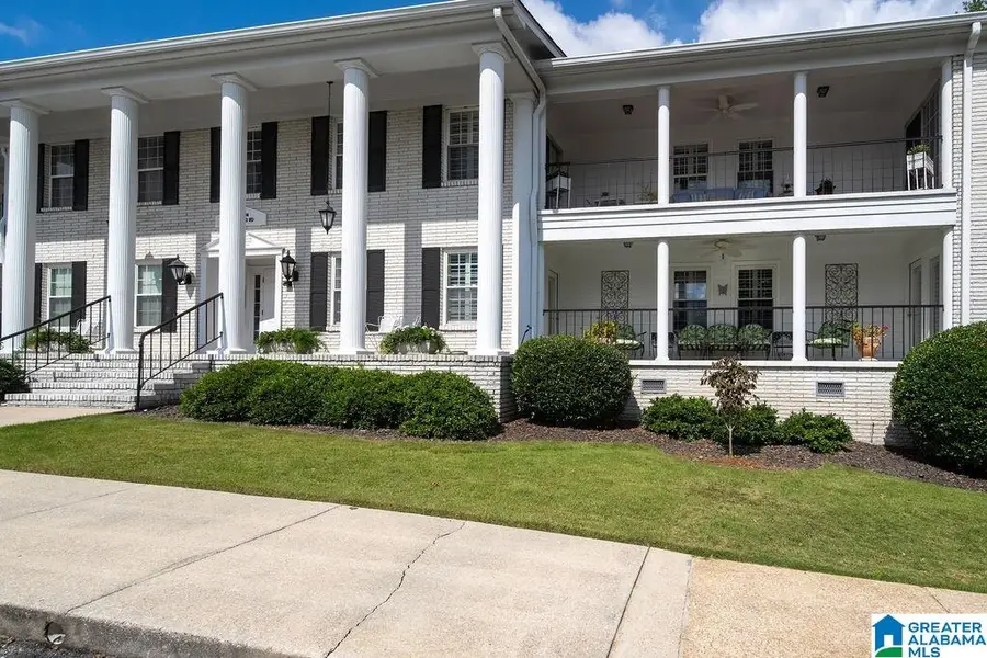 1882 ROCKWOOD ROAD, Vestavia Hills, AL 35216 - Image #3