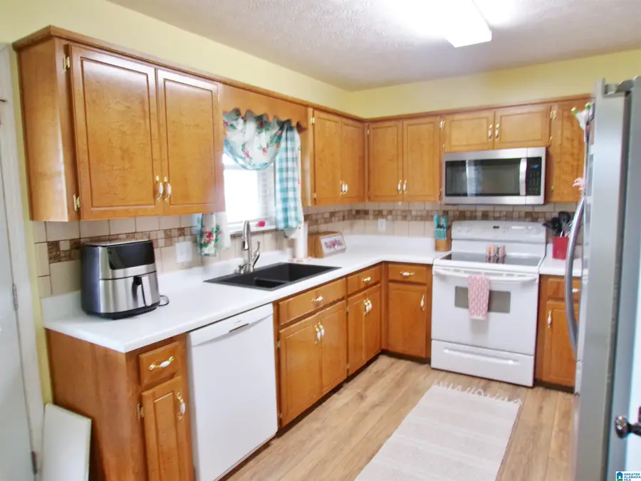 242 ANDREW DRIVE, Weaver, AL 36277 - Image #3