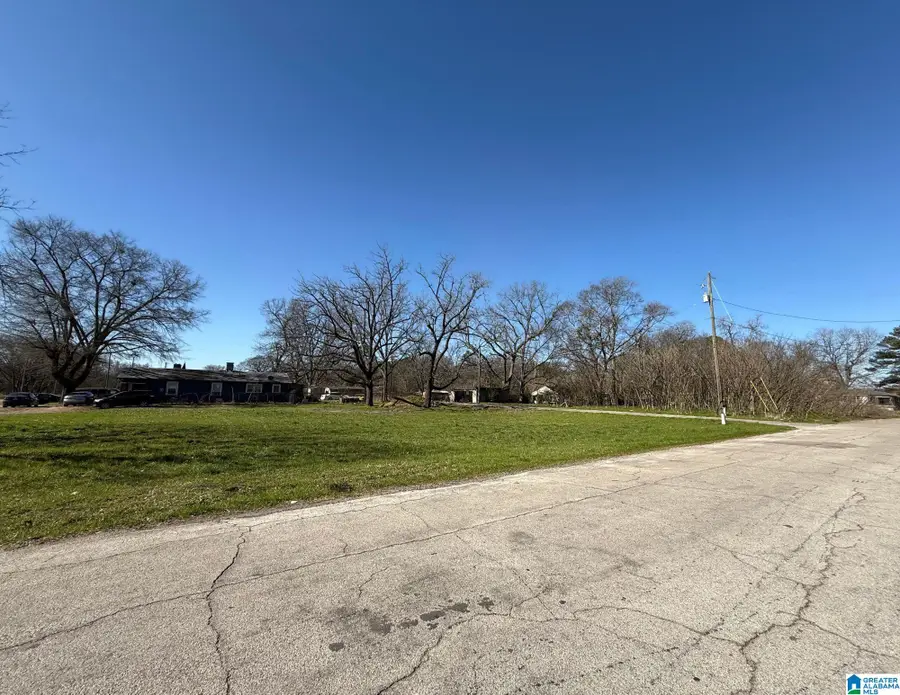 904 AVENUE F, Birmingham, AL 35214 - Image #3