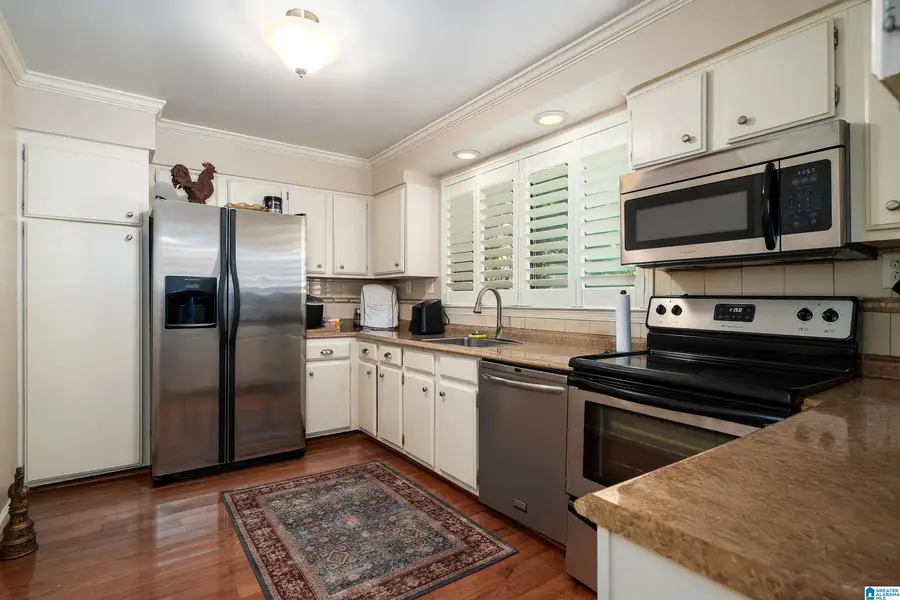 108 CAMBRIAN WAY, Hoover, AL 35242 - Image #3