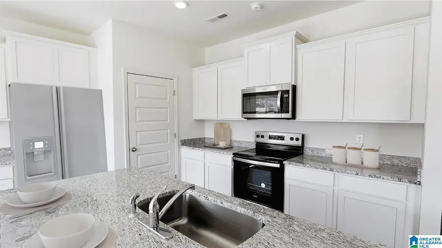 601 ACORN COURT, Calera, AL 35040 - Image #3