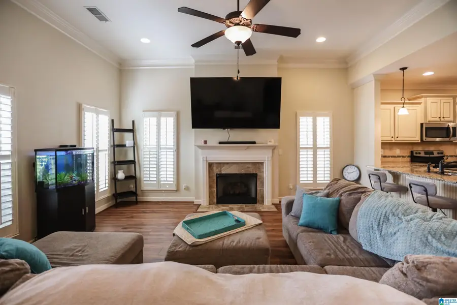 195 LORRIN LANE, Sterrett, AL 35147 - Image #2