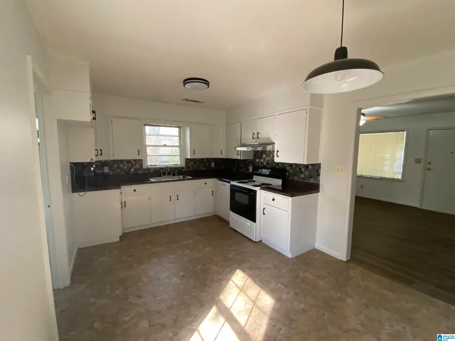 120 SPRINGDALE AVENUE, Hueytown, AL 35023 - Image #3