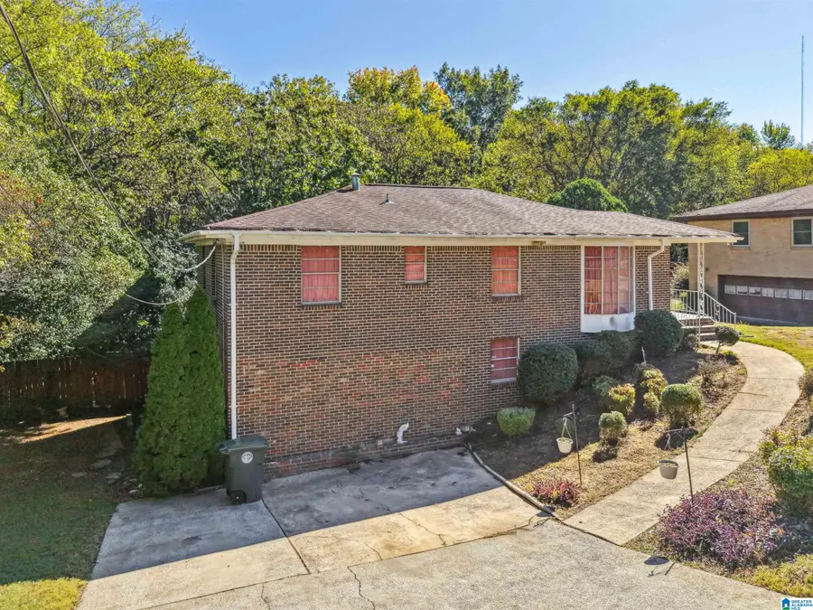 1801 15TH WAY SW, Birmingham, AL 35211 - Image #2