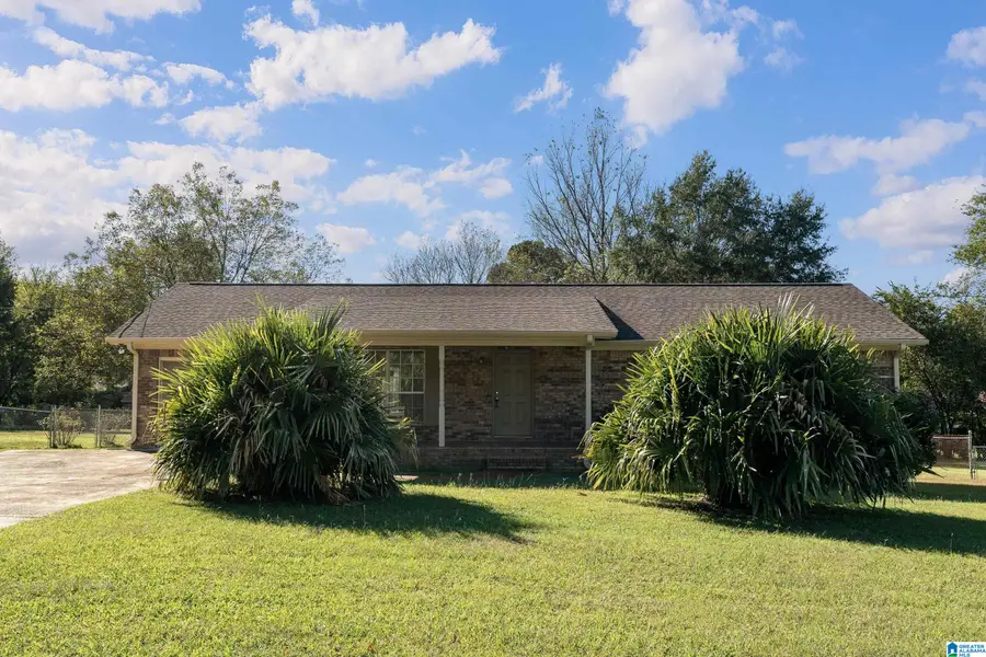 933 GLENN CHAPEL ROAD, Gardendale, AL 35071 - Image #2