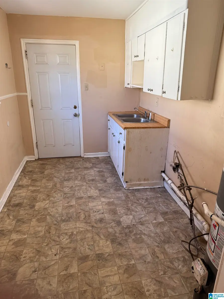 519 AVENUE X, Birmingham, AL 35214 - Image #3