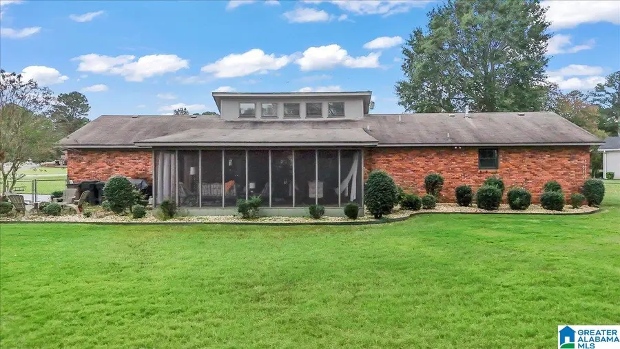 4203 HORSESHOE BEND SE, Decatur, AL 35603 - Image #3