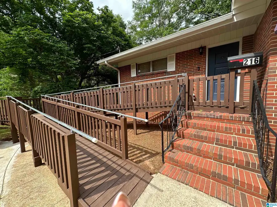 216 MIMOSA CIRCLE, Hueytown, AL 35023 - Image #3