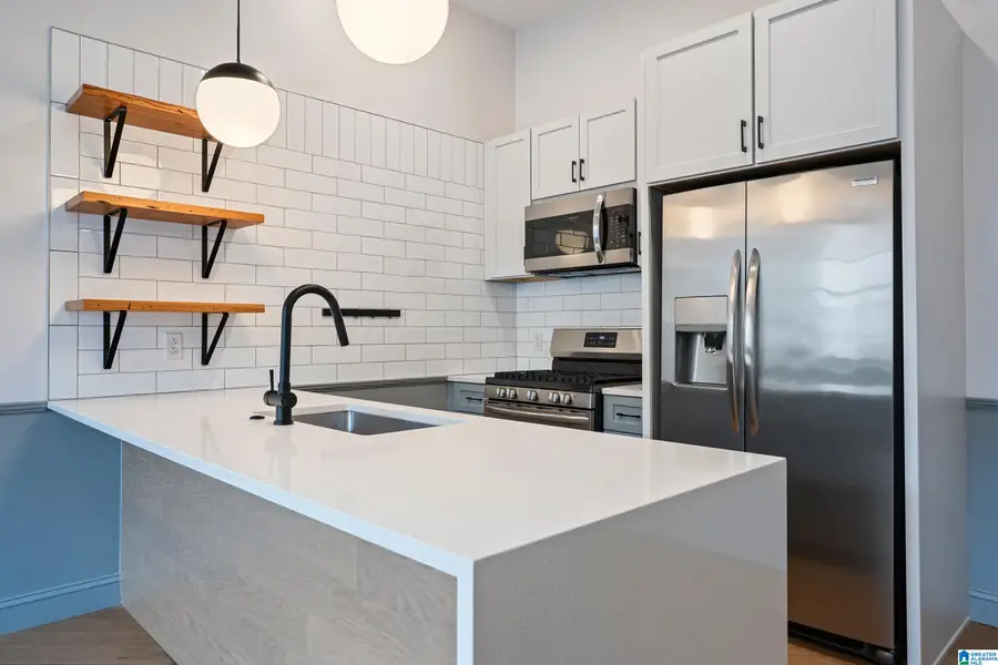 2212 1ST AVENUE N, Birmingham, AL 35203 - Image #2