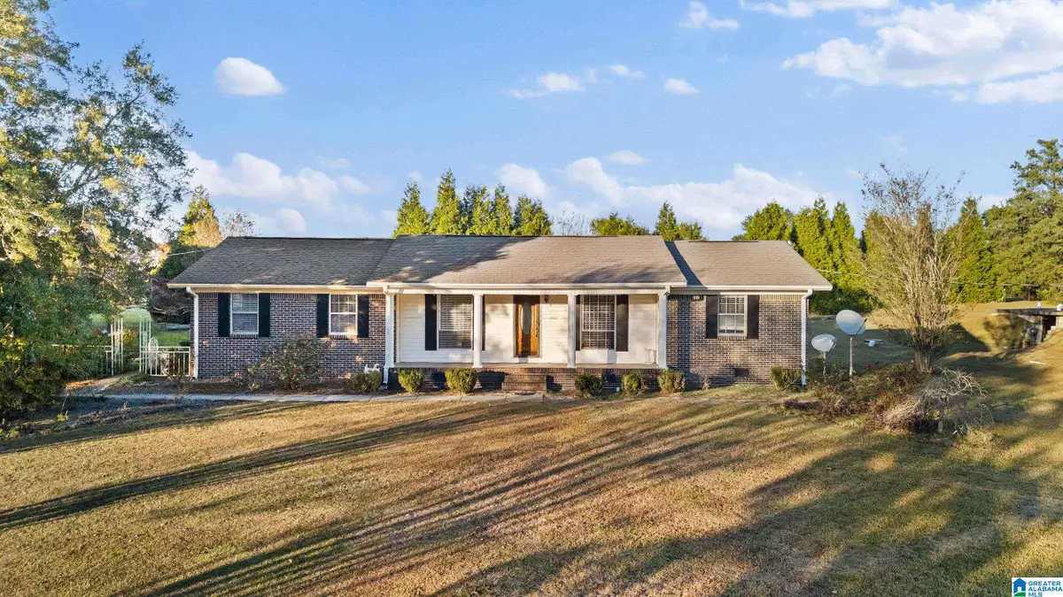 1012 BURNETT CIRCLE, Clanton, AL 35045 - Image #1
