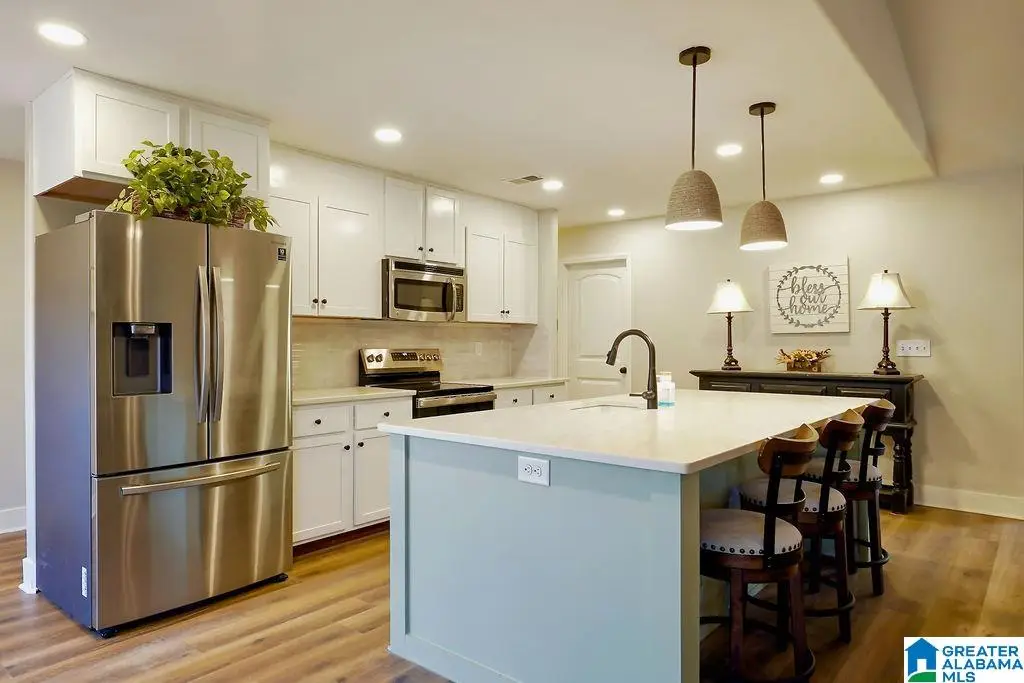 325 GOLDEN MEADOWS PLACE, Alabaster, AL 35007 - Image #1