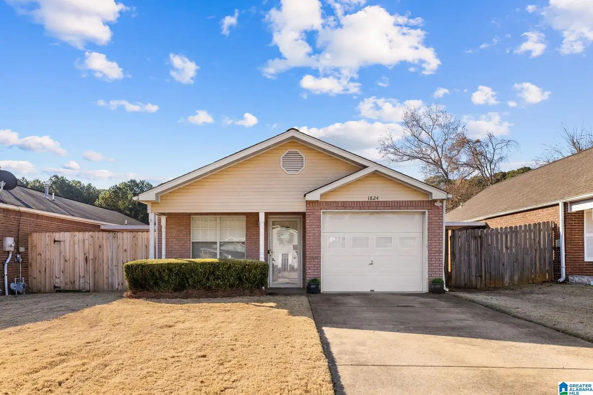 1824 STONEHENGE DRIVE, Center Point, AL 35215 - Image #1